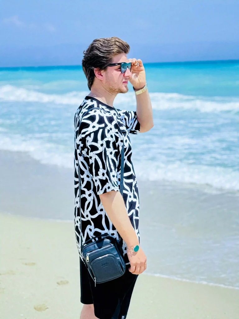 Your Step-by-Step Guide to Becoming a Male Model and Succeeding 3 Male Modeling